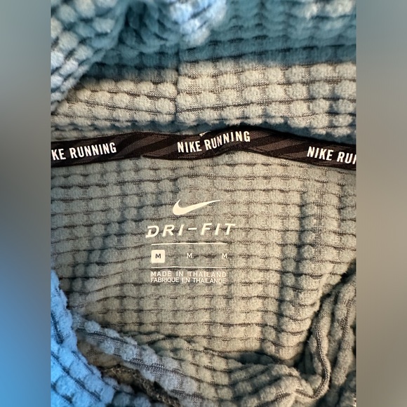 Nike Dri-fit Pullover, size M - Picture 4 of 7